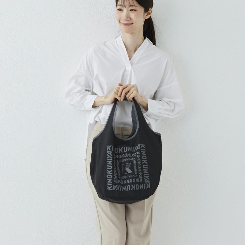 新品〈紀ノ国屋 × familiar〉バッグ ◆縦26×横32×マチ10cm familiar（ファミリア）が、紀ノ国屋とコラボした「限定グッズ